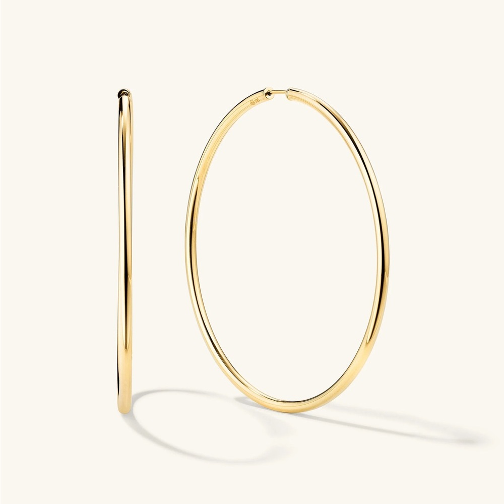 Mejuri oversized thin hoop- ONE HOOP ONLY